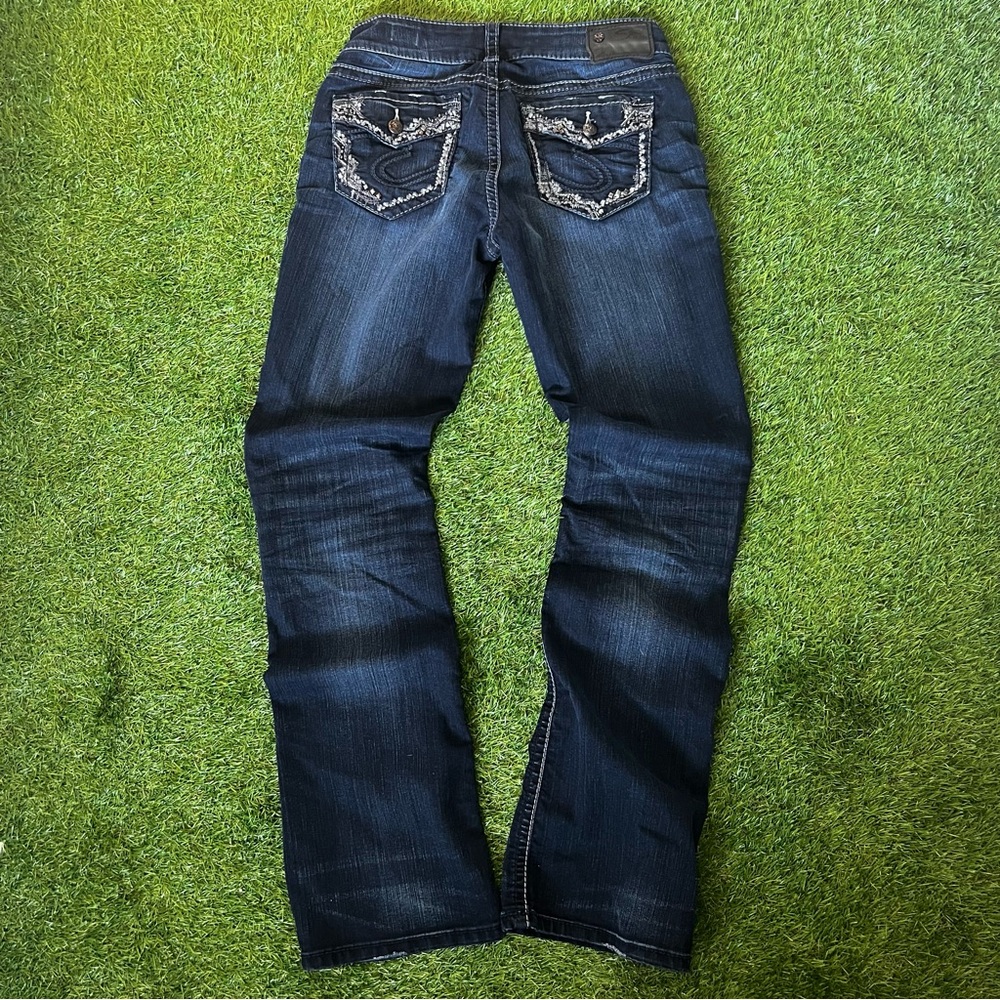 Blue low-rise bootcut silver jeans with thick stitch